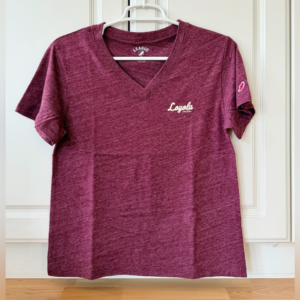 LOYOLA UNIVERSITY CHICAGO T-SHIRT